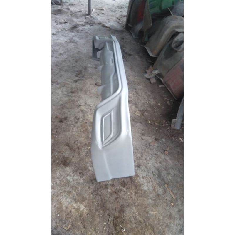 bodykit belakang Avanza Veloz model Yaris