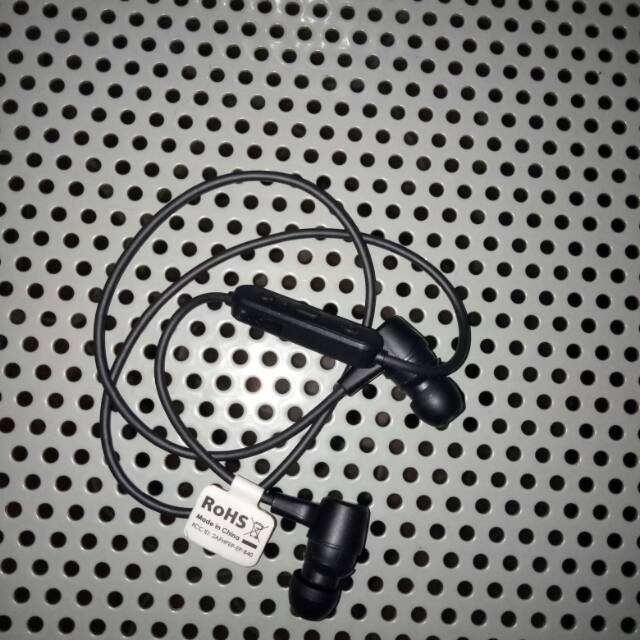 Aukey headset by dly