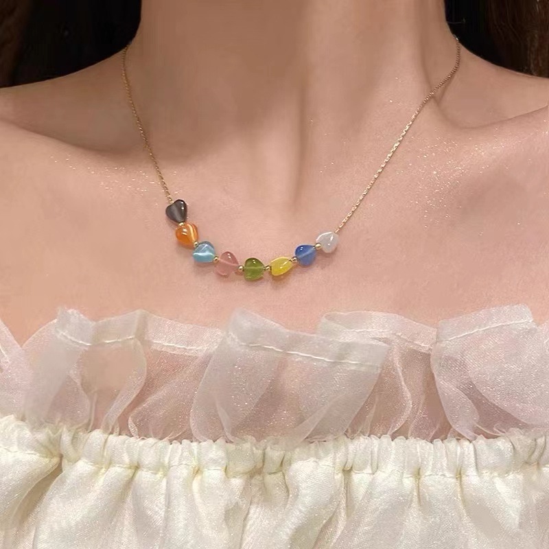 Kalung Liontin Bentuk Hati Warna-Warni