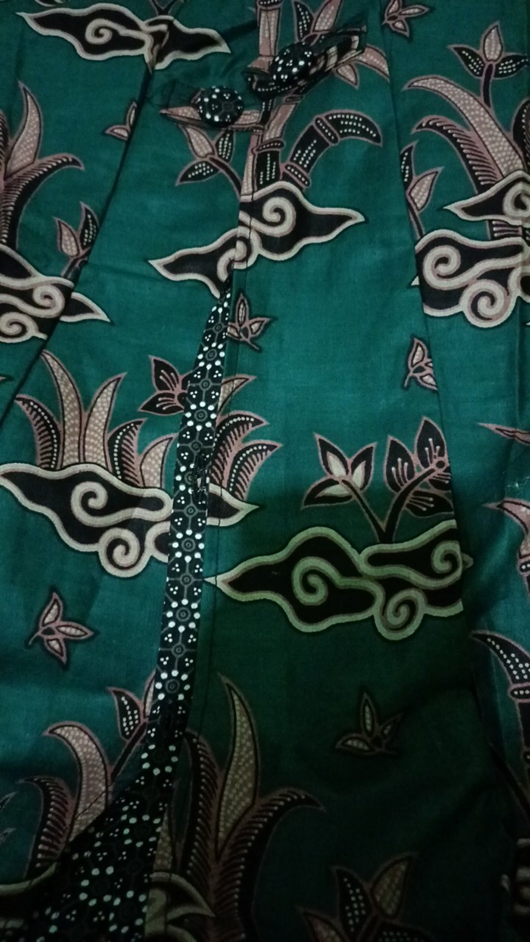 Batik Couple Keluarga-seragam Batik Keluarga Sania Ruffle Ori Ndoro Jowi Dnt Motif Awan Merah Hijau