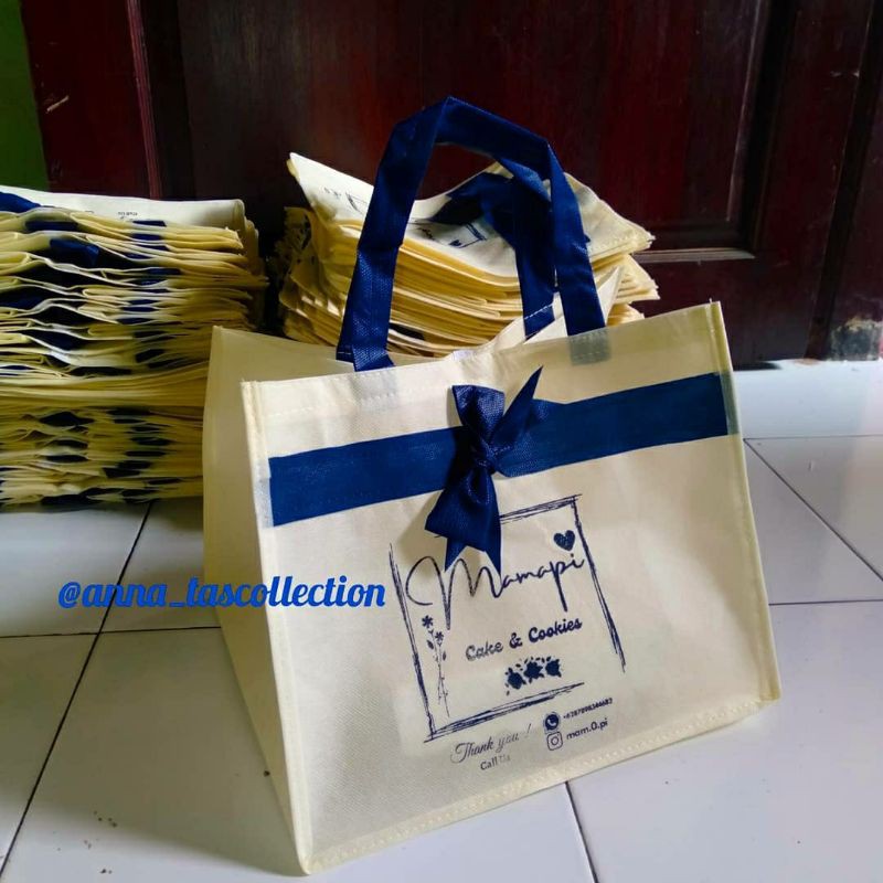 

Tas spunbond sablon/Box Nasi/Box Kue 25x25x20 min 50pcs (tas jahit)