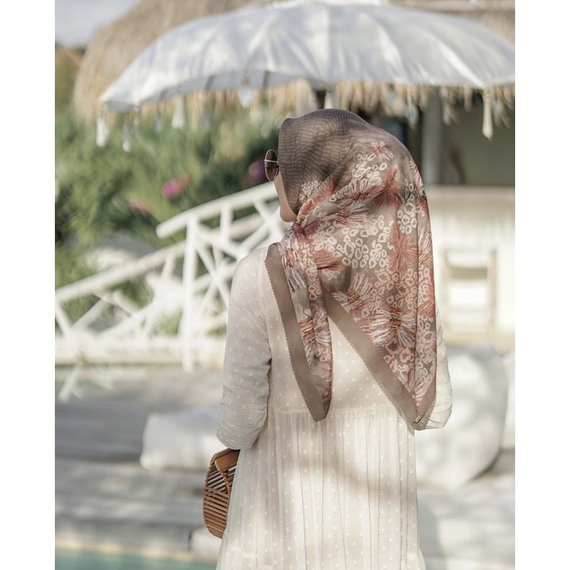 READY STOCK LES AMITIES REBORN MOCHA SYARI BY BUTTONSCARVES