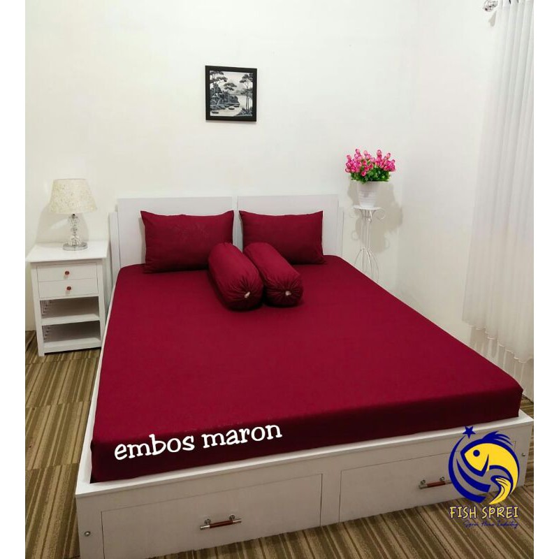 Grosir Sprei Termurah Embos Maroon/Sprei Polos Merah Maroon/Sprei Hotel Merah Tua ukuran 90/100/120/