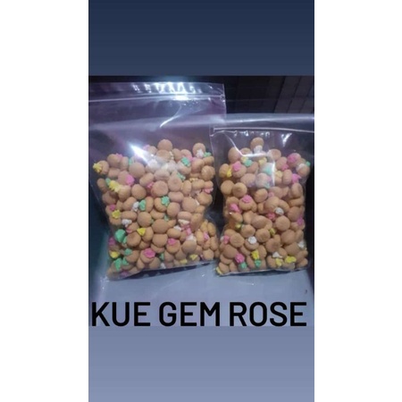 

Kue Gem Rose / Kue Monas