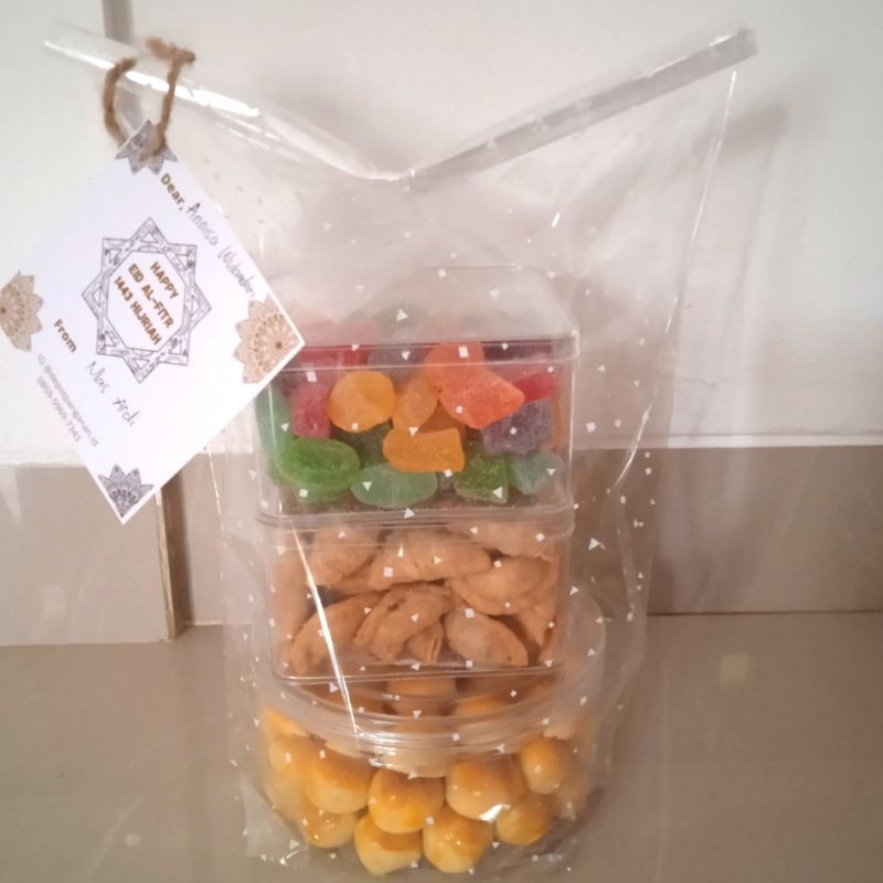 

Paket Hampers Premium (Nastar, Pastel Abon, Yuppy Fruity)