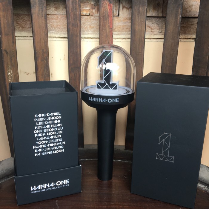 {suhadistore} WANNA ONE OFFICIAL LIGHTSTICK Limited