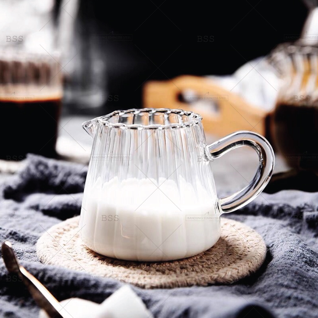 Water Jug Milk Gelas Kaca Corrugated Pitcher Kopi Teh Jus Juice Cantik Unik Drinking Glass Pegangan