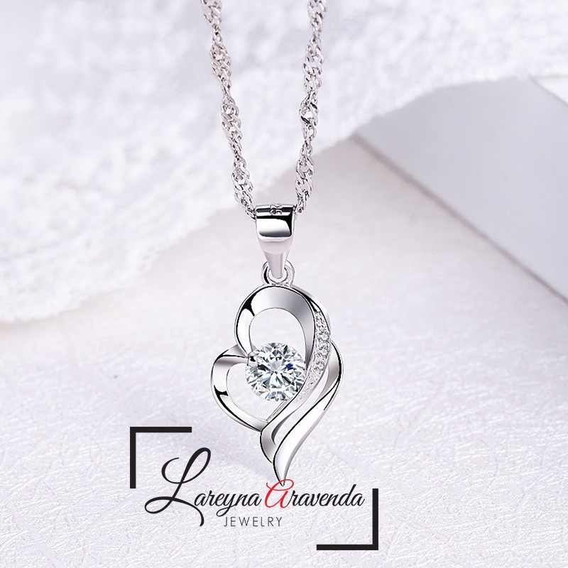 Kalung Wanita Titanium Liontin Motif Love Unik Kristal Crystal KL033