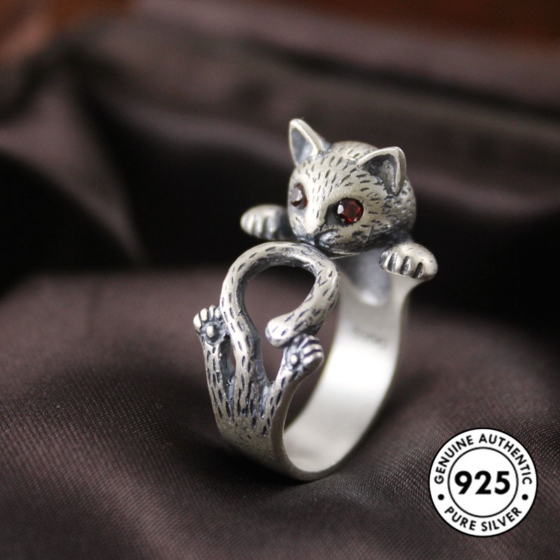 Cincin Sterling Silver 925 Desain Kucing Keberuntungan Mata Merah Gaya Retro Untuk Wanita