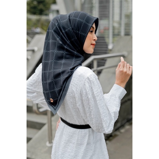 zytadelia identity scarf