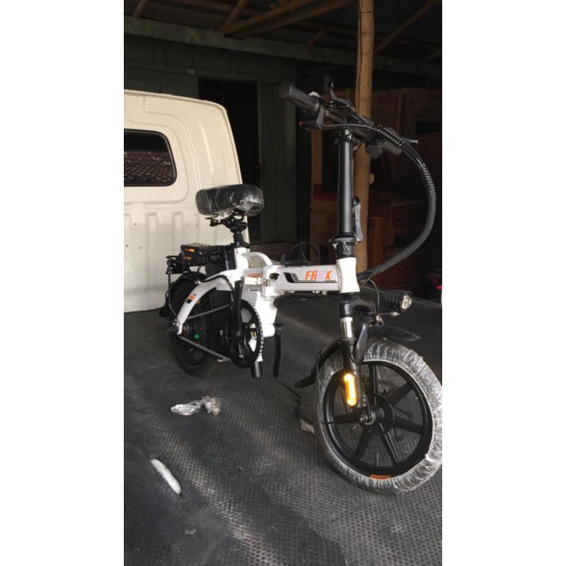 sepeda lipat listrik electra