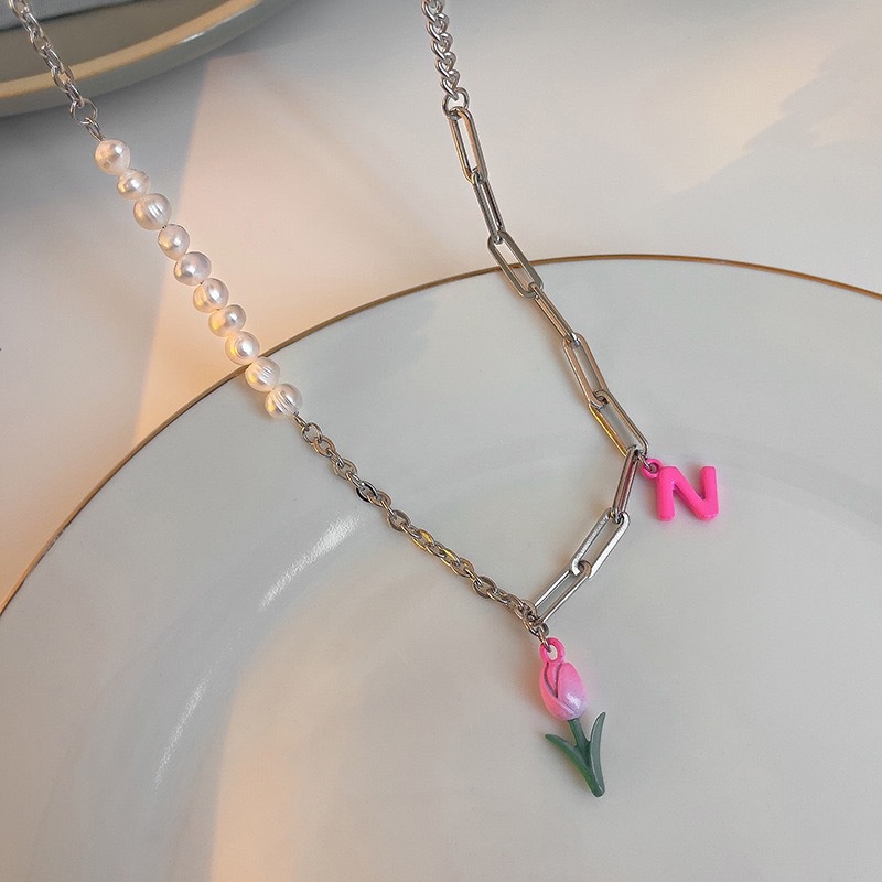 Tulip kalung wanita niche desain Mutiara jahitan kalung wanita huruf merah muda N bunga liontin
