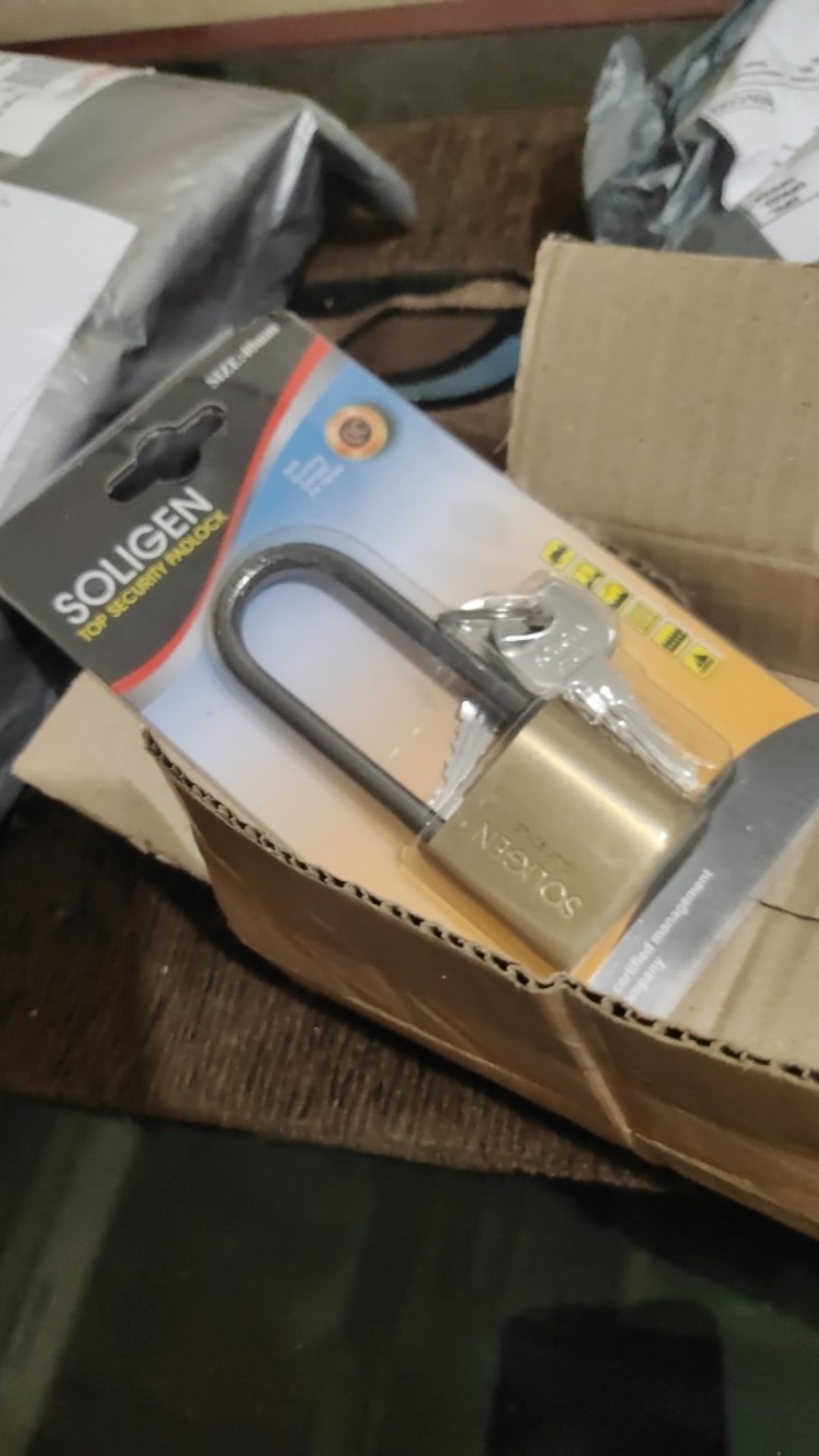 Gembok Soligen Baja Hitam 40 Mm Panjang