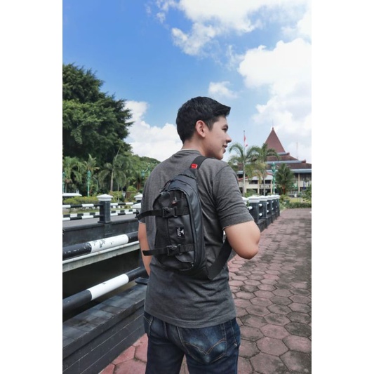 Tas weistbag selempang pria wanita anti air Ferar solid weapon adventure