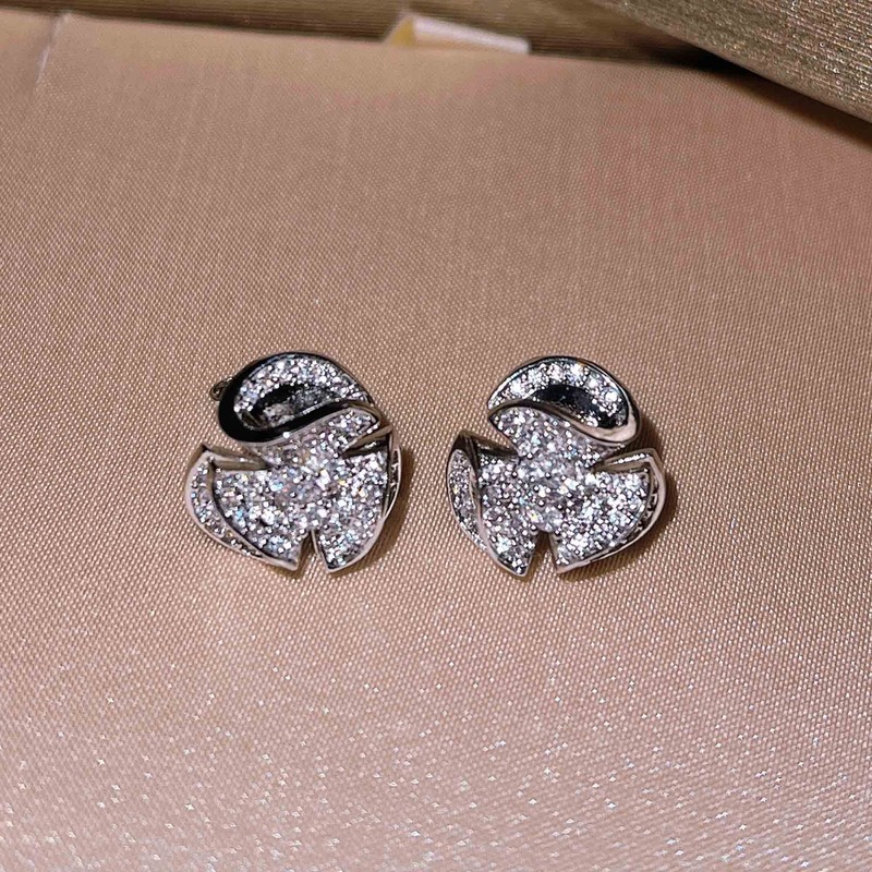Fashion Moissanite Flower-Shaped Earrings