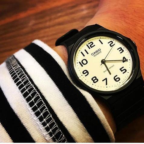 [Krw31au22n] jam tangan wanita CASIO ANALOG MQ-240-7B jam tangan bulat kecil