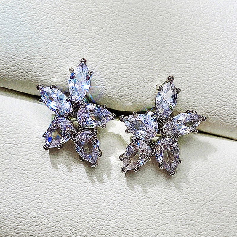 Fancyqube Anting Stud Desain Bunga Kristal Cubic Zirconia Aaa Gaya Simple Untuk Wanita