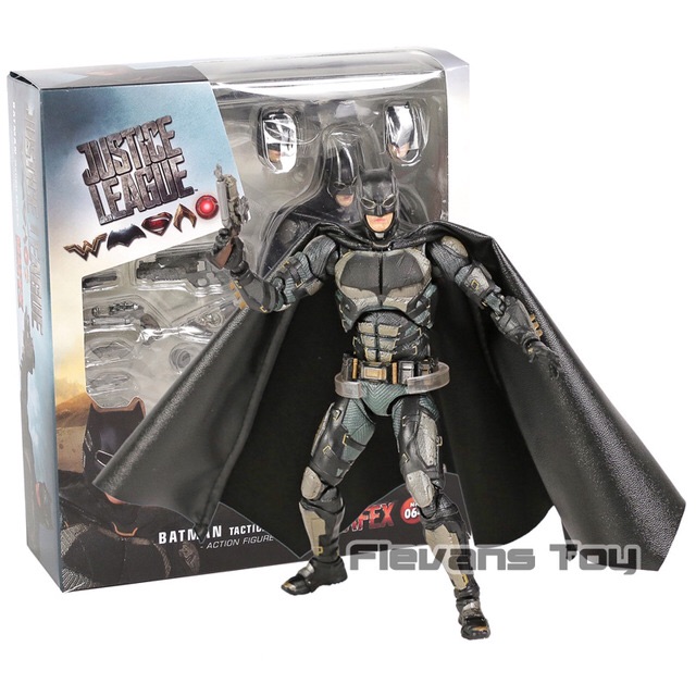 Action figure Batman Armored Mafex