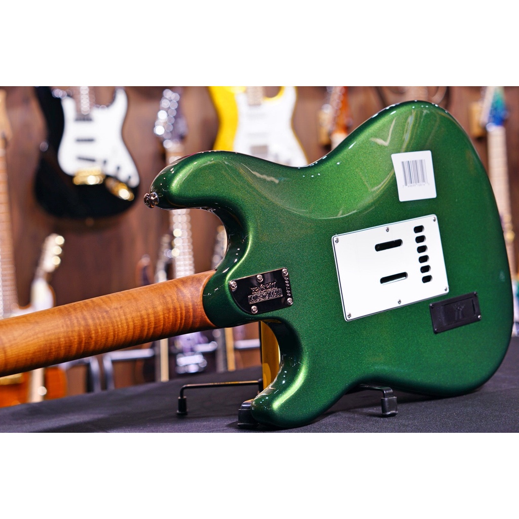 Ernie Ball Music Man Cutlass SSS Charging Green  G97680