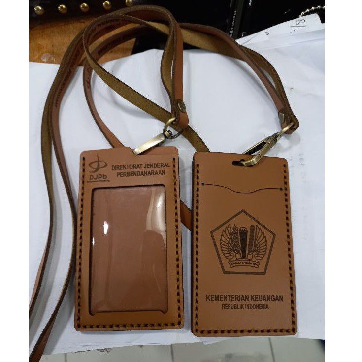 

Nametag Id card Holder KEMENTRIAN KEUANGAN (asli kulit)