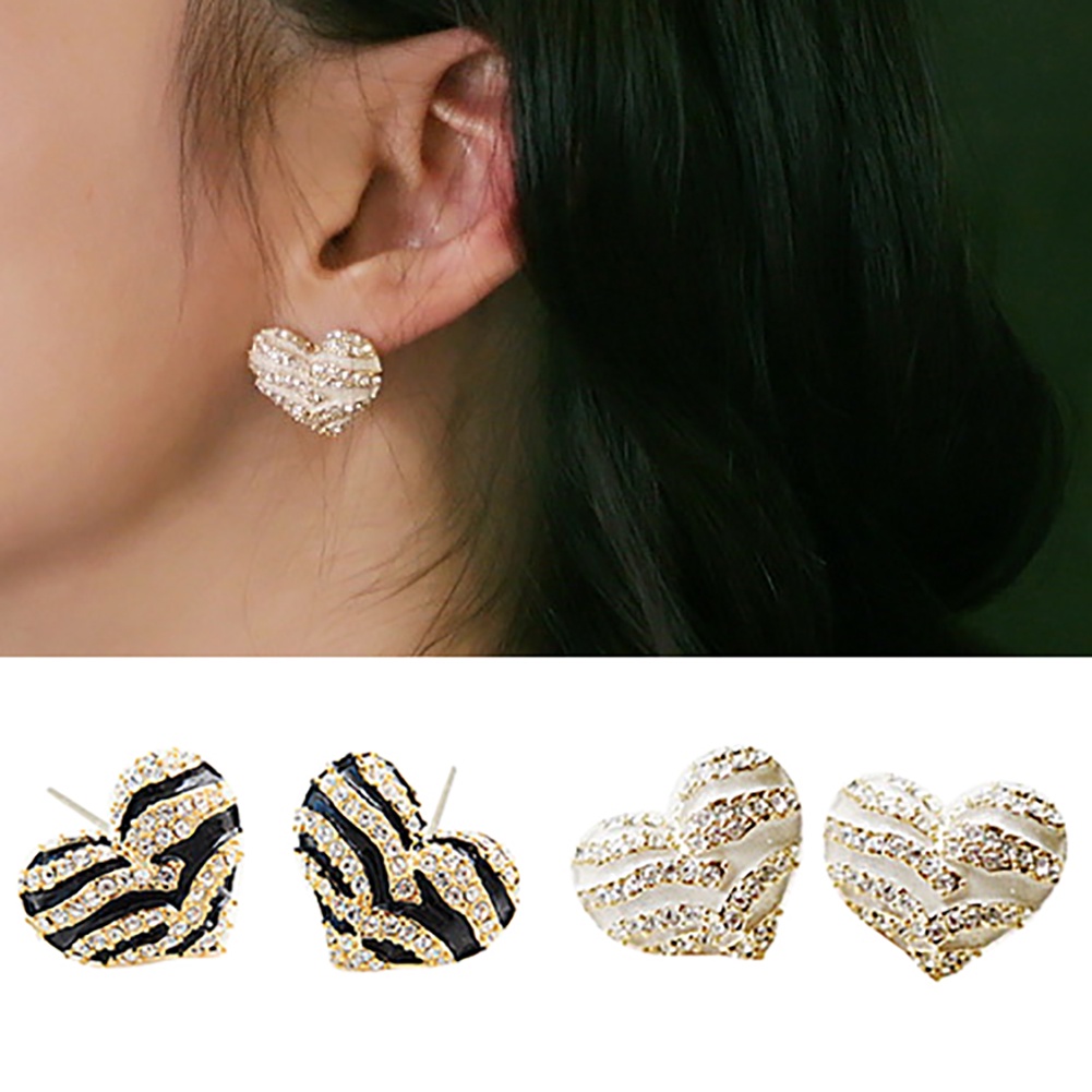 Hu Hu Hu Hu Hu Alat Bantu Pasang Kacamata♡ Anting Tusuk Bentuk Hati Motif Zebra Hias Kristal / Berlian Imitasi Untuk Wanita