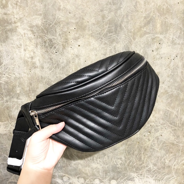 ‼️SALE HANYA MERAH‼️Stradivarius chevron bum bag/ belt bag