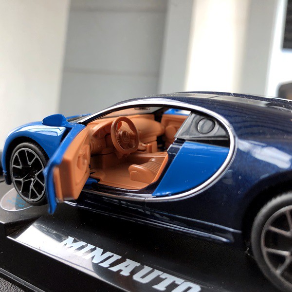 Pajangan BUGATTI CHIRON Miniatur Parfum Parfume Pewangi Mobil