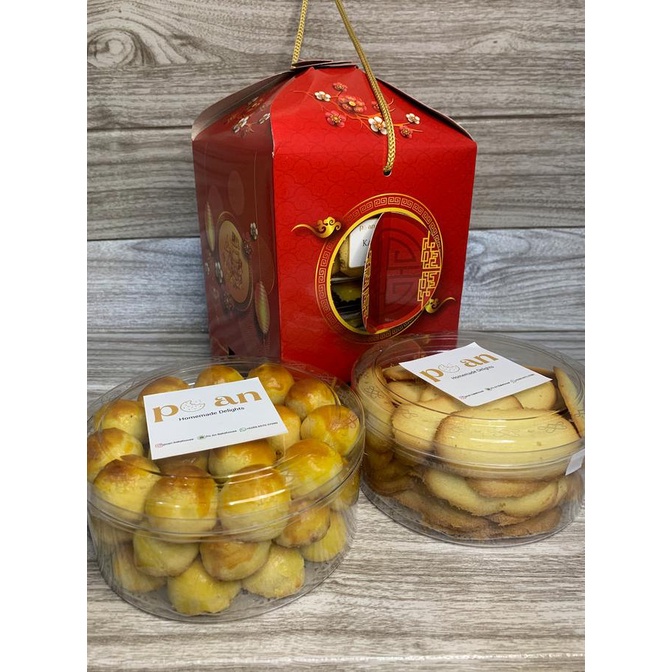 

BISA BAYAR DITEMPAT HAPPINESS HAMPERS IMLEK. 2 kue kering full wijsman MURAH Kode 584