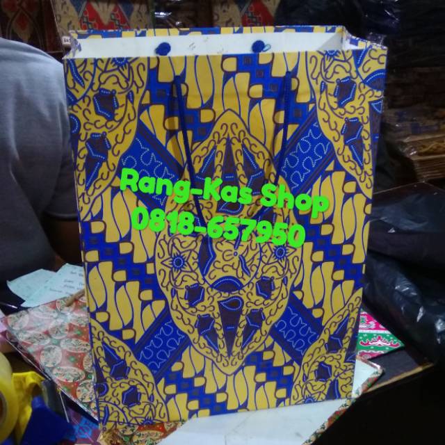 

Paperbag Batik Folio Duplek Laminating doff