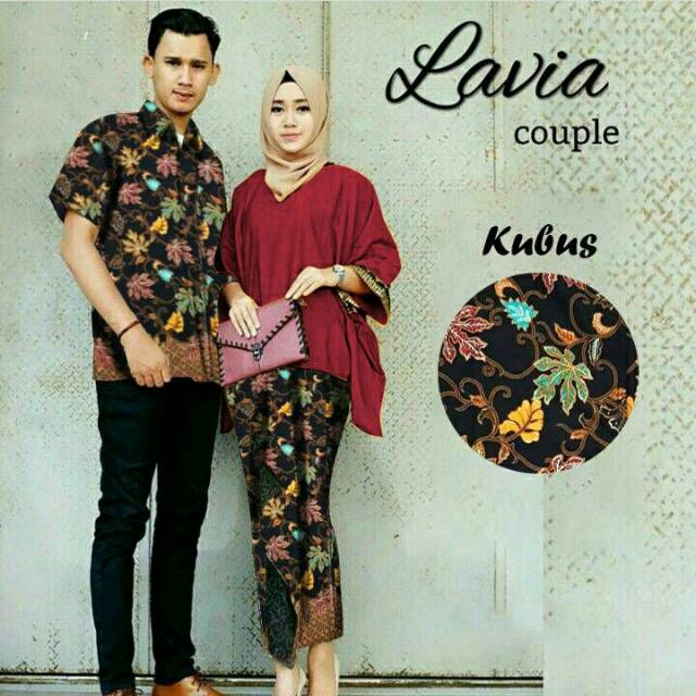 Couple batik maroon