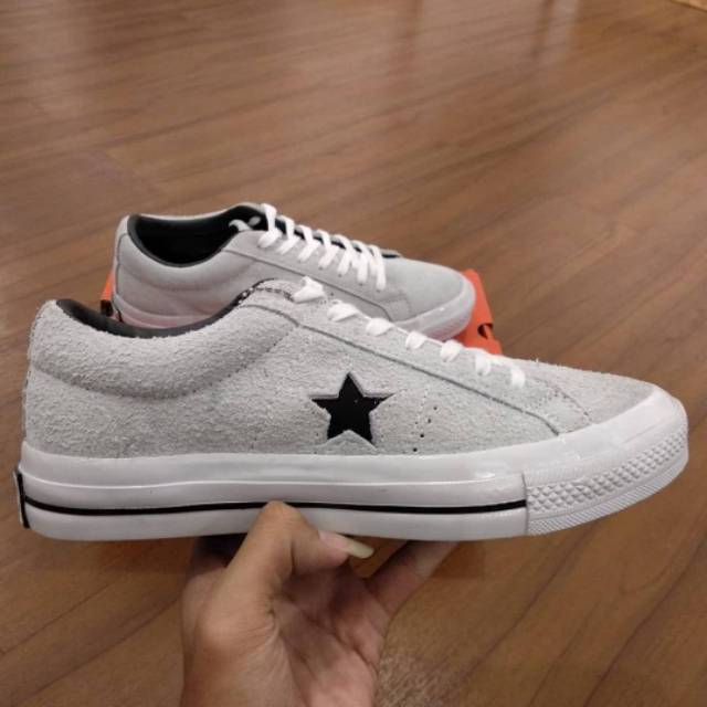 

One Star Dk Grey White
