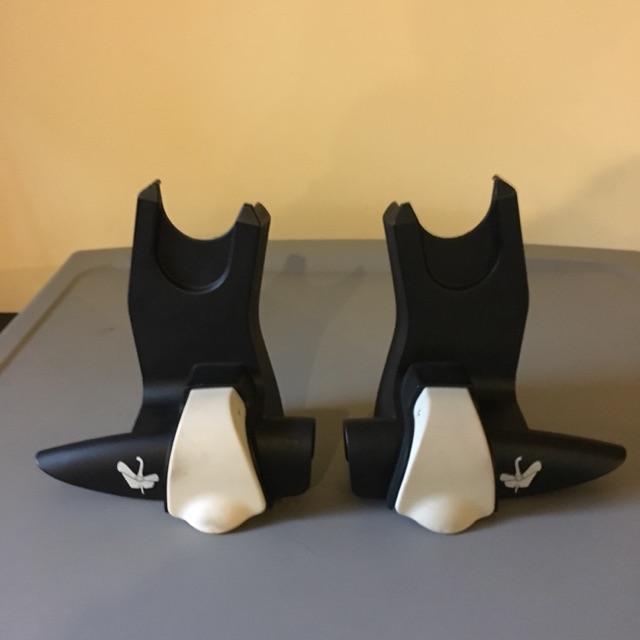 Preloved Adapter Stroller Bugaboo untuk Maxi Cosi Car seat