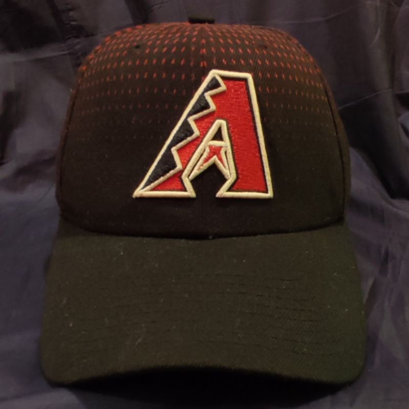 Preloved Topi New Era 9Forty D'Backs MLB Team