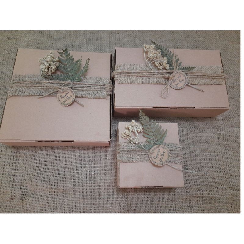 

BOX HAMPERS | BOX KADO | GIFT BOX 1 SET RUSTIC | 18 ukuran