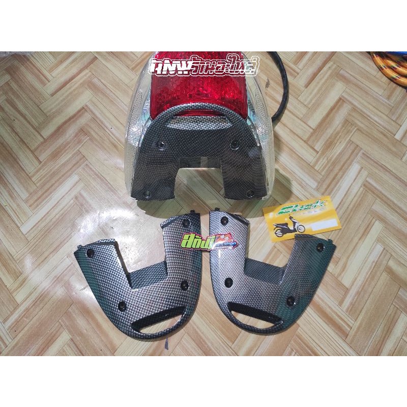 Cover tail dek bodi bawah lampu penutup reflektor body stoplamp belakang stop vario karbu lama 110 o
