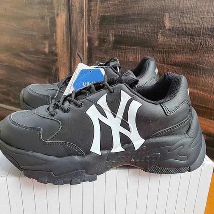 MLB BIG BALL CHUNKY BLACK YANKEES PREMIUM