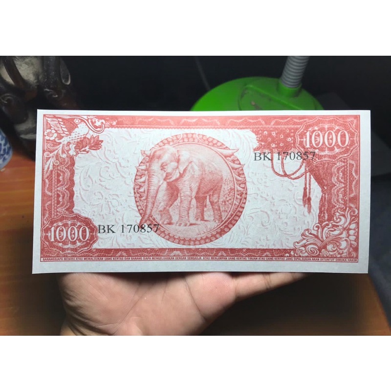 Uang Kuno Soekarno 1000 Rupiah 1964 Merah Gambar Belakang Gajah