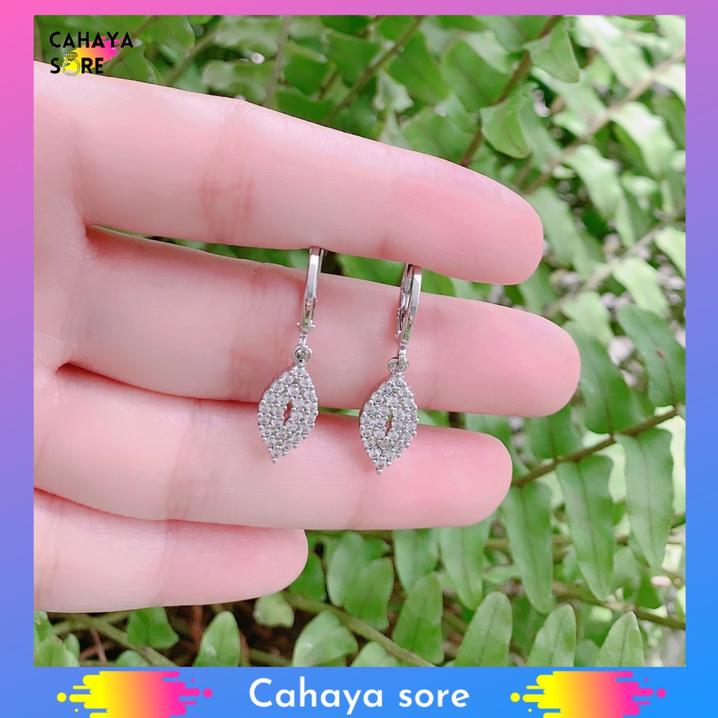 Anting Xuping Silver Anting Dewasa Model Clip Permata Tiga Baris AD08