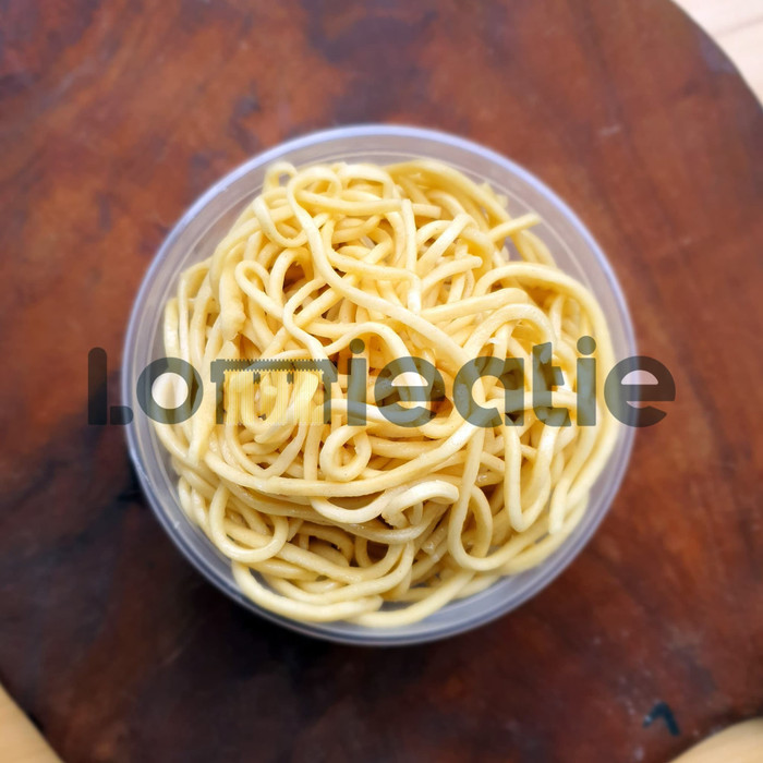 

Mie Kecil Lomie Atie - Mie Kuning - Mie Kangkung - Mie Basah