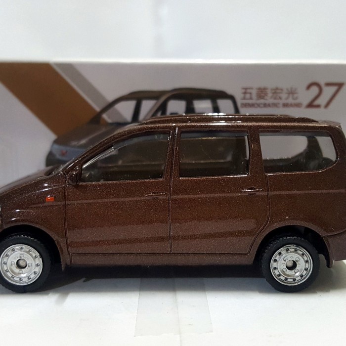 Diecast XCARTOYS Democratic Brand - Wuling Confero S Skala 1:64