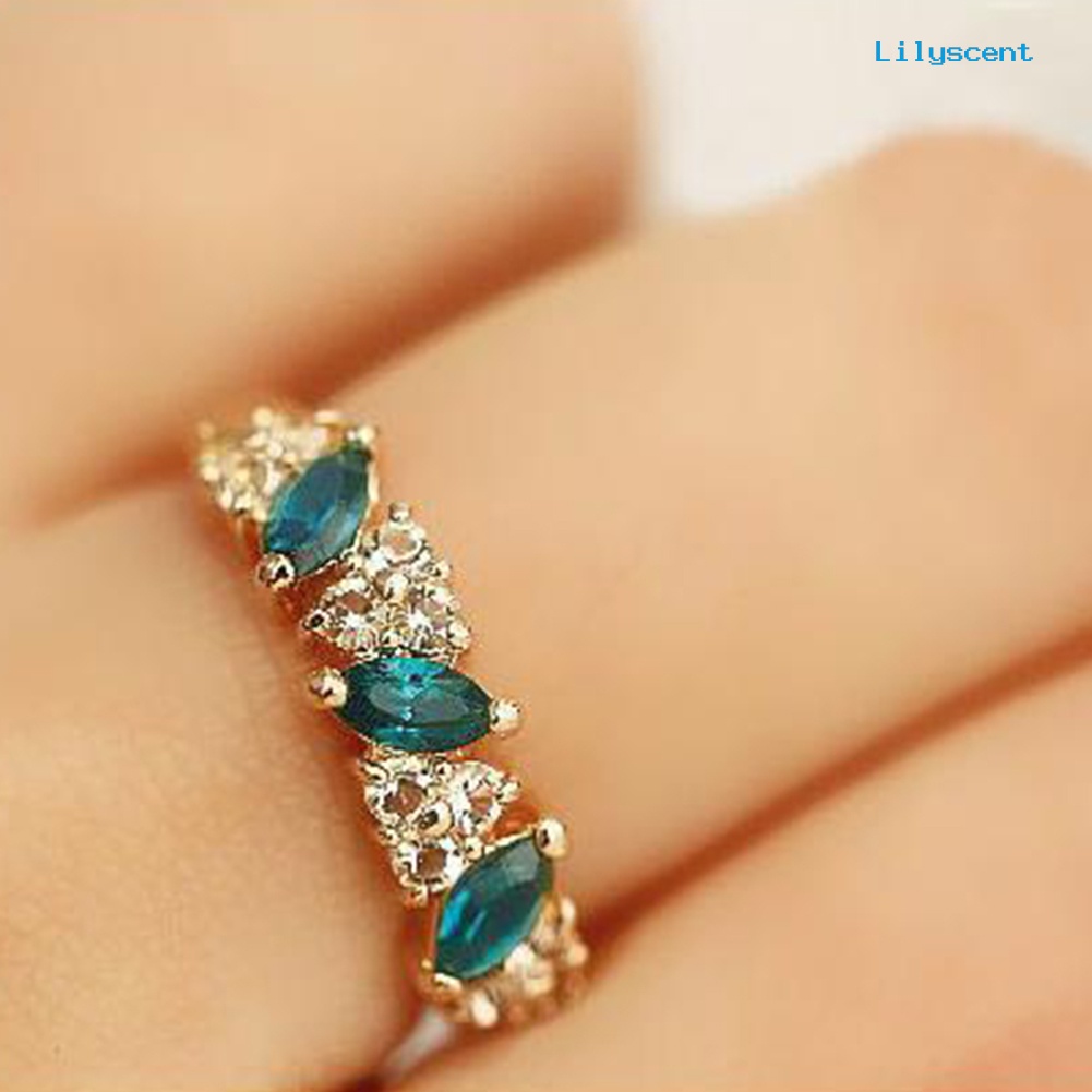 Cincin Jari Bahan Zamrud Cubic Zirconia Gaya Vintage Untuk Wanita