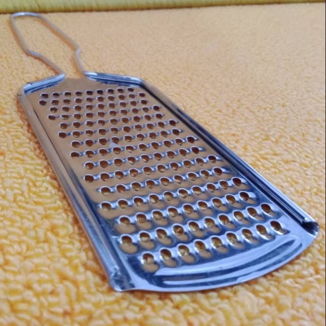 PARUTAN KEJU STAINLESS STEEL ALAT PARUT WORTEL COKELAT KENTANG CHEESE GRATER