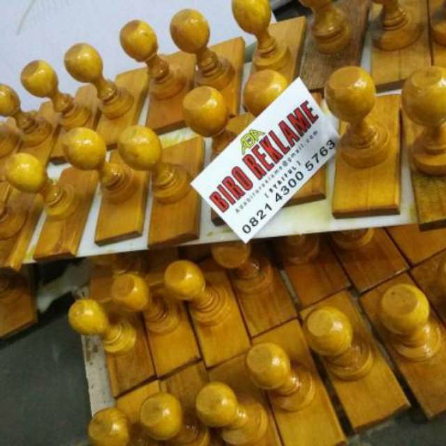 

Stempel Kayu Kilat