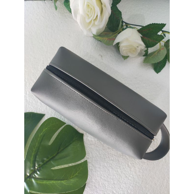 Pouch/ tas kosmetik/ pouch multifungsi