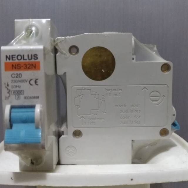 MCB 1 Phase Neolus NS-32N 20A