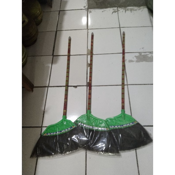 sapu lantai / sapu ijuk lantai / sapu senar lantai