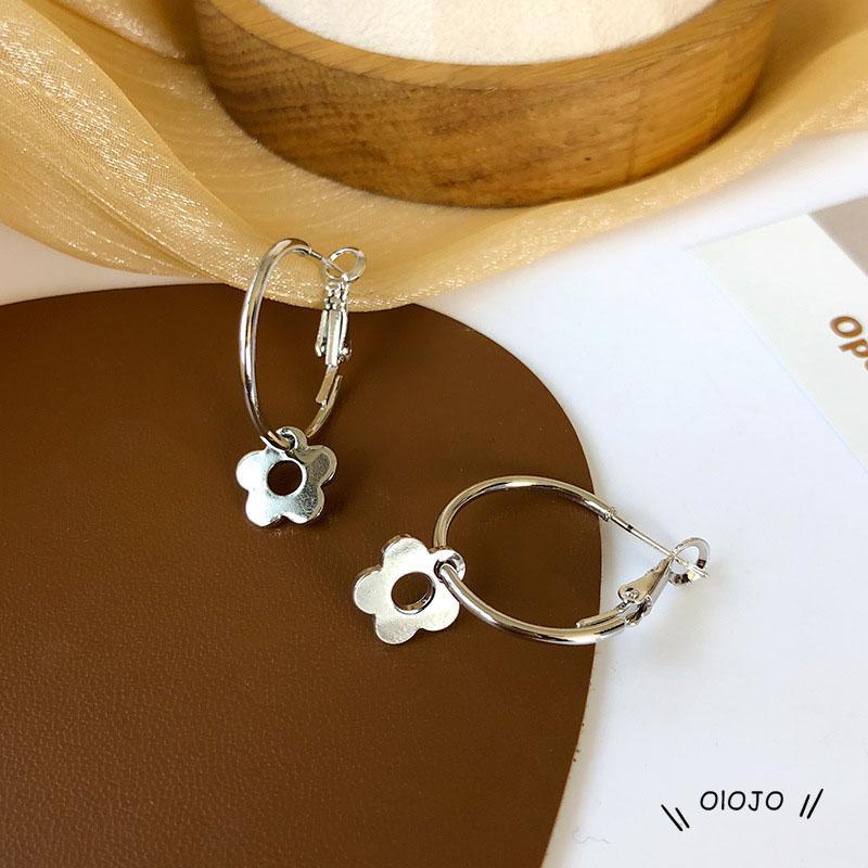 Anting Tusuk Gantung Desain Bunga Hollow Gaya Trendy Untuk Wanita - ol2