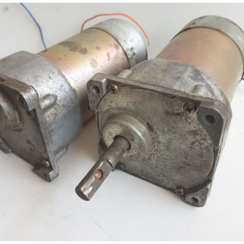 Dc Brushead Gear motor 12 - 24V Dc 59Rpm