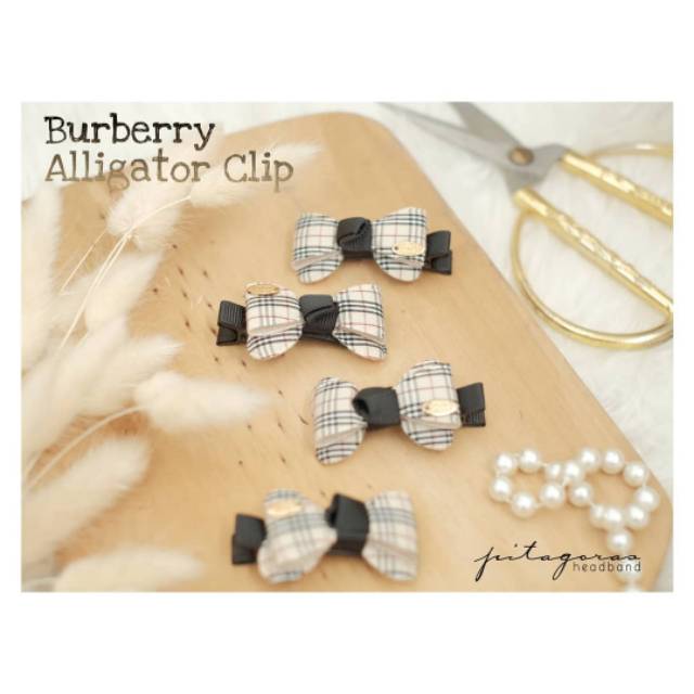 

BURBERRY ALLIGATOR CLIP