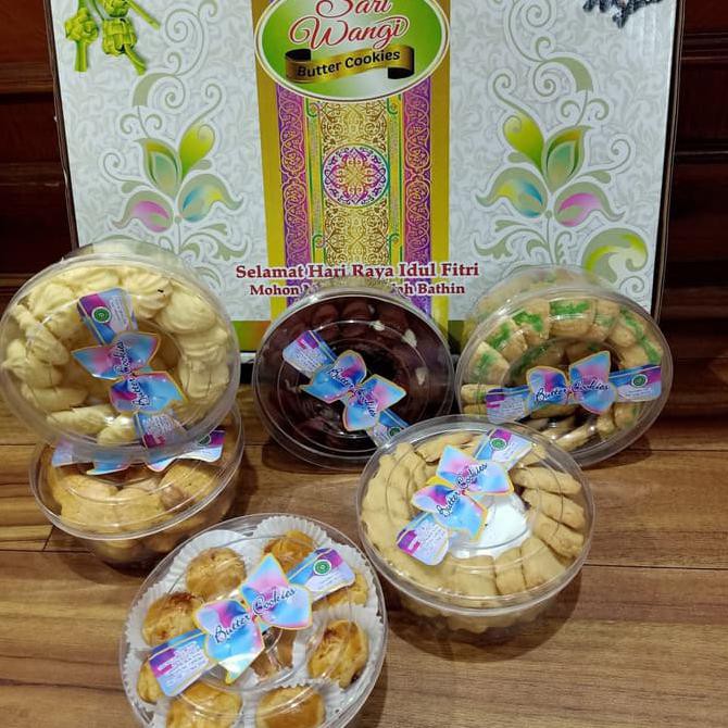 

Terhot! Paket Kue Lebaran Sari Wangi, Butter Cookies - Manis